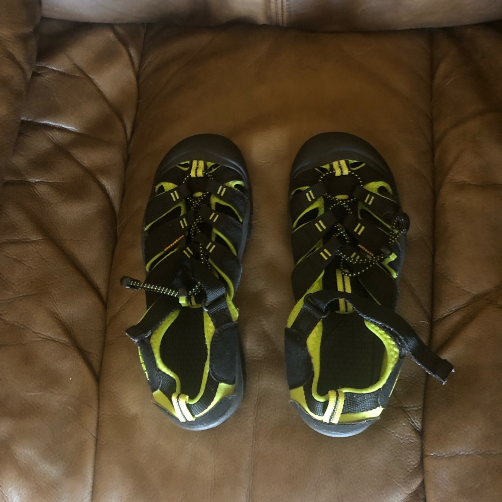 Keens Uneek shoes